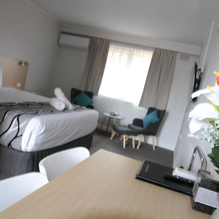 קונאבאראבן Country Gardens Motel מראה חיצוני תמונה