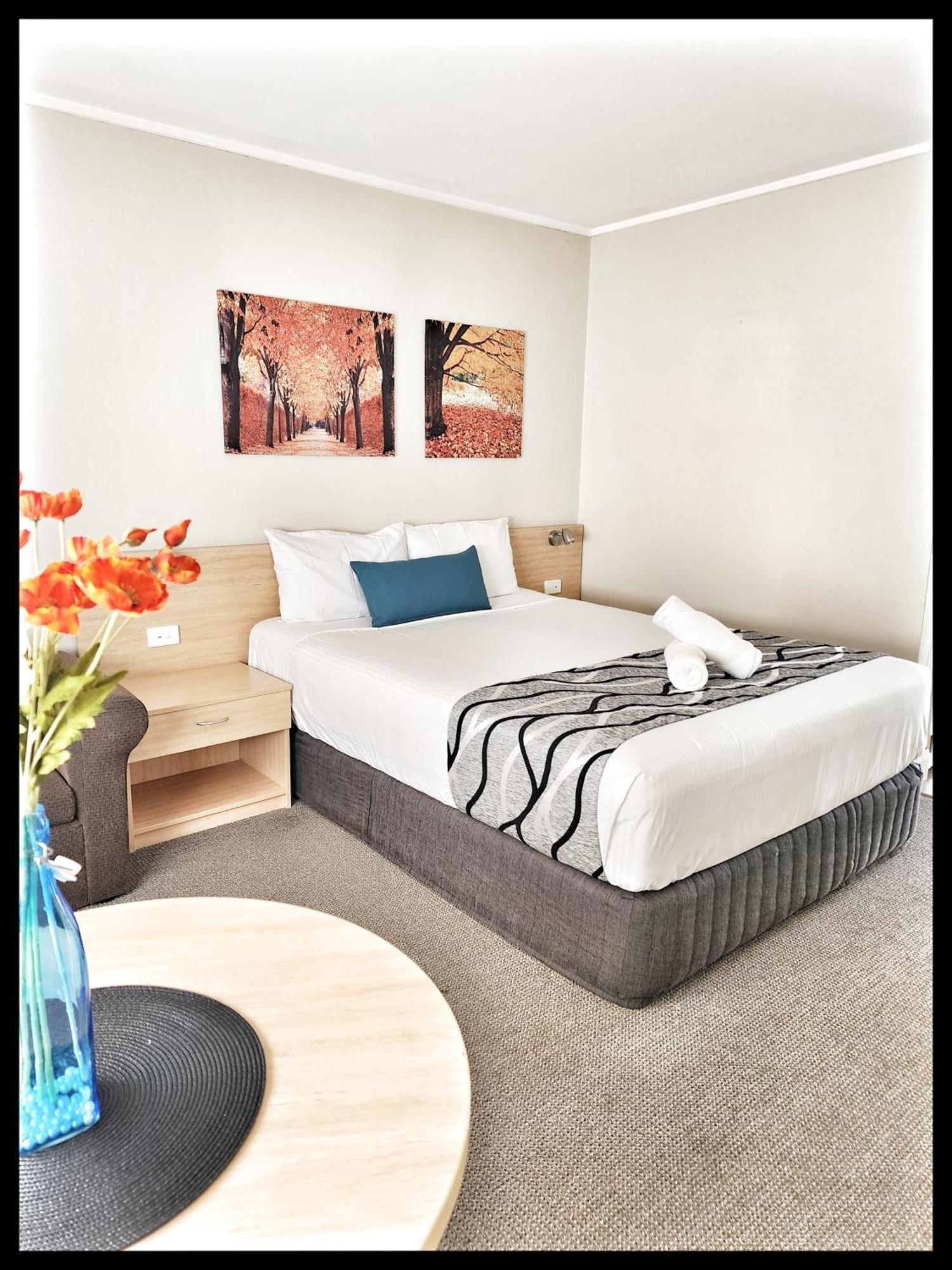 קונאבאראבן Country Gardens Motel מראה חיצוני תמונה